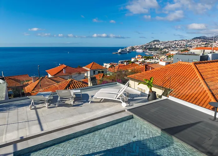 Lazaro By Madeira * Funchal (Madeira)