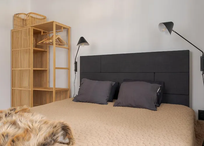 Lazaro By Madeira * Funchal (Madeira)